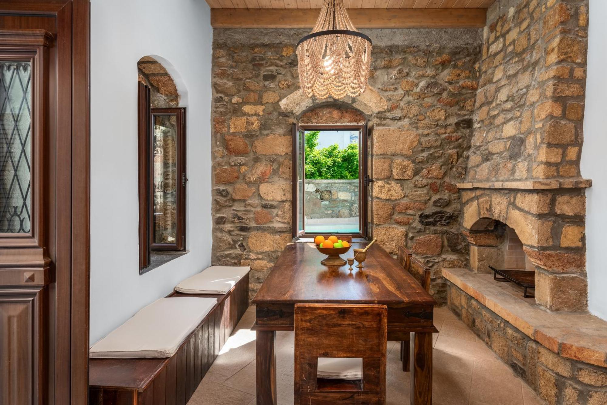 Villa Claudia In Lartos Exterior photo